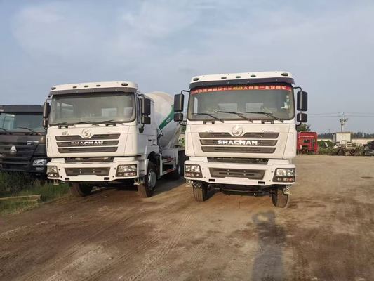 Tahun 2022 digunakan SHACMAN F3000 6*4 truk mixer dalam kondisi baik