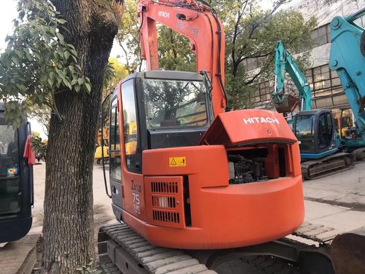 Jepang Digunakan Excavator ZX75US-3 hemat energi Hitachi Crawler Excavator
