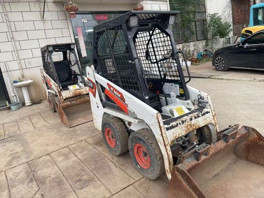 Warna asli digunakan Bodcat S70 Skid Steer Loader Efisiensi bahan bakar Operasi stabil
