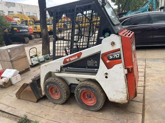 Warna asli digunakan Bodcat S70 Skid Steer Loader Efisiensi bahan bakar Operasi stabil