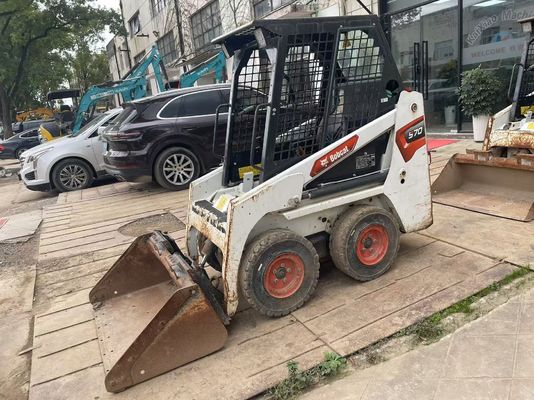 Warna asli digunakan Bodcat S70 Skid Steer Loader Efisiensi bahan bakar Operasi stabil