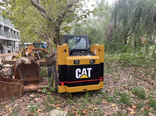 Operasi yang efisien CAT 226B Skid Steer Loader yang digunakan
