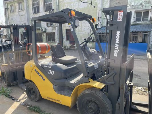 Digunakan Komatsu 3 Ton Gas Forklift Kondisi Baik Digunakan 3 Ton Forklift