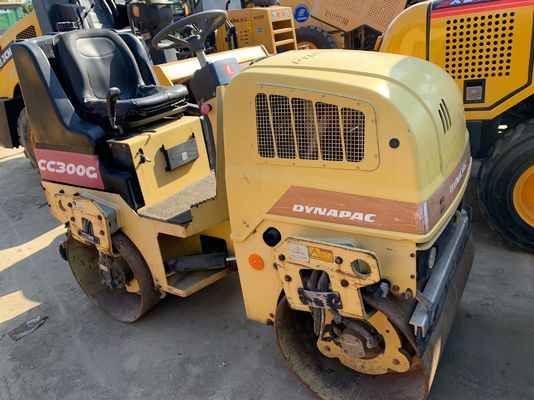 Digunakan CC300G Dynapac Double Drum Roller Kondisi baik Operasi stabil