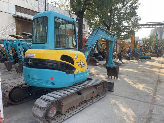 Jepang Menggunakan Mini Excavator Kubota U40-5 Dengan Sistem Hidraulik Efisien