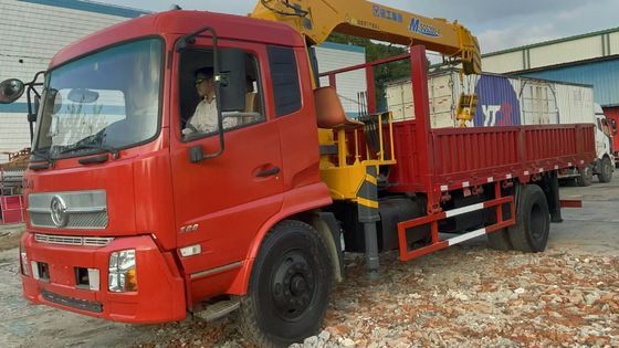 8 Ton XCMG SQS200-4 Truk Dipasang Crane Digunakan Dengan Truk DongFeng Tahun 2019