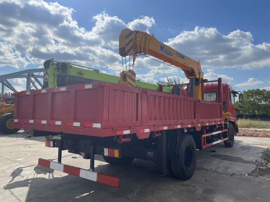 8 Ton XCMG SQS200-4 Truk Dipasang Crane Digunakan Dengan Truk DongFeng Tahun 2019