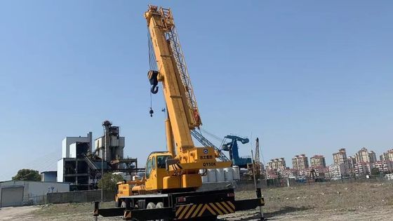 XCMG QY50K-II 50 Ton Truk bekas Crane Kapasitas tinggi Truk boom bekas
