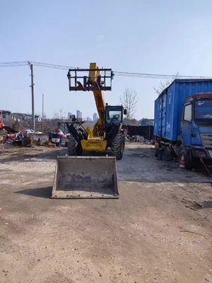 Warna Asli Telescopic Handler yang Digunakan XCMG XT680-170 Operasi yang Stabil