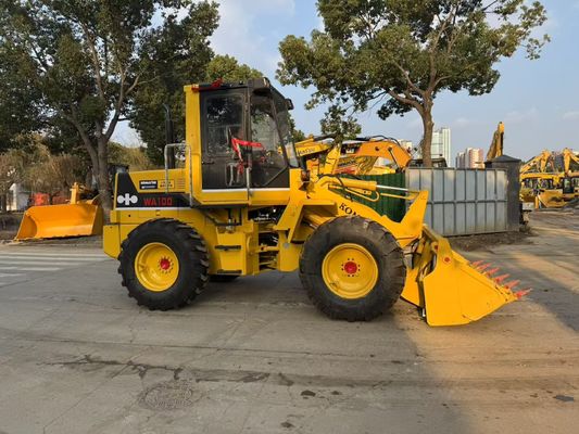 Komatsu WA100-1 Mesin Pengisi Roda Asli Jepang Bekerja di Taman