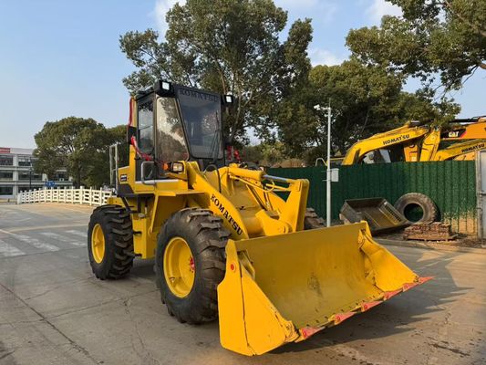 Komatsu WA100-1 Mesin Pengisi Roda Asli Jepang Bekerja di Taman