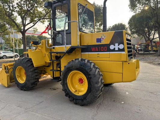 Komatsu WA100-1 Mesin Pengisi Roda Asli Jepang Bekerja di Taman