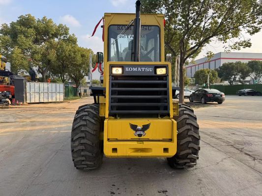 Komatsu WA100-1 Mesin Pengisi Roda Asli Jepang Bekerja di Taman