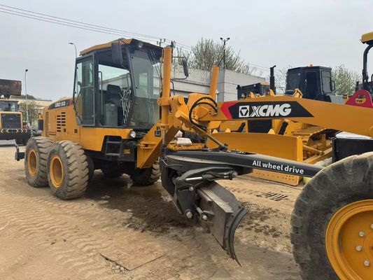 6 Drive Motor Grader 2023 Tahun Digunakan XCMG GR2153 Motor Grader Efisiensi Bahan Bakar Untuk Konstruksi