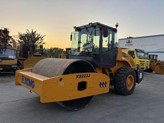 Digunakan XCMG XS223J Single Drum Compactor Mudah Operasi Dan Kondisi Baik