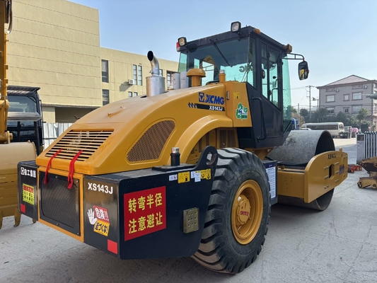 Digunakan XCMG XS143J Single Drum 14 Ton Road Roller Dalam kondisi yang sangat baik