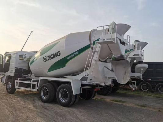 Tahun 2022 digunakan SHACMAN F3000 6*4 truk mixer dalam kondisi baik