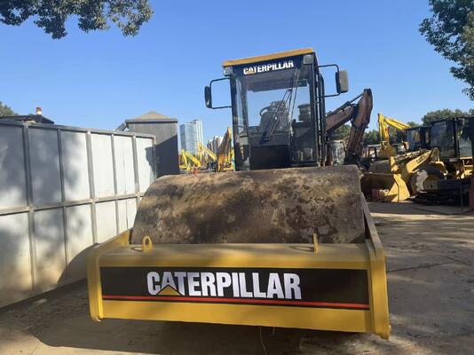 Original Jepang digunakan Caterpillar CS-683E Single Drum Road Roller Dalam kondisi yang sangat baik