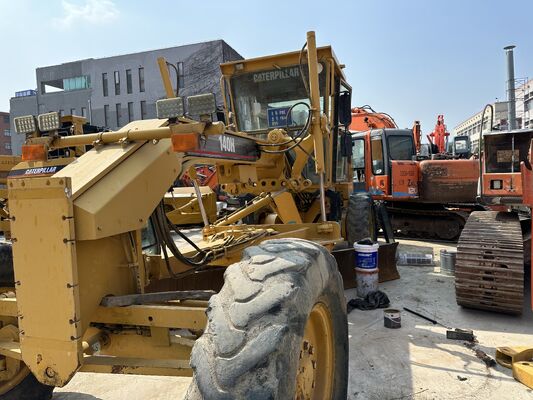 Warna Asli yang Digunakan CAT 140H Motor Grader Dalam Kondisi Sangat Baik